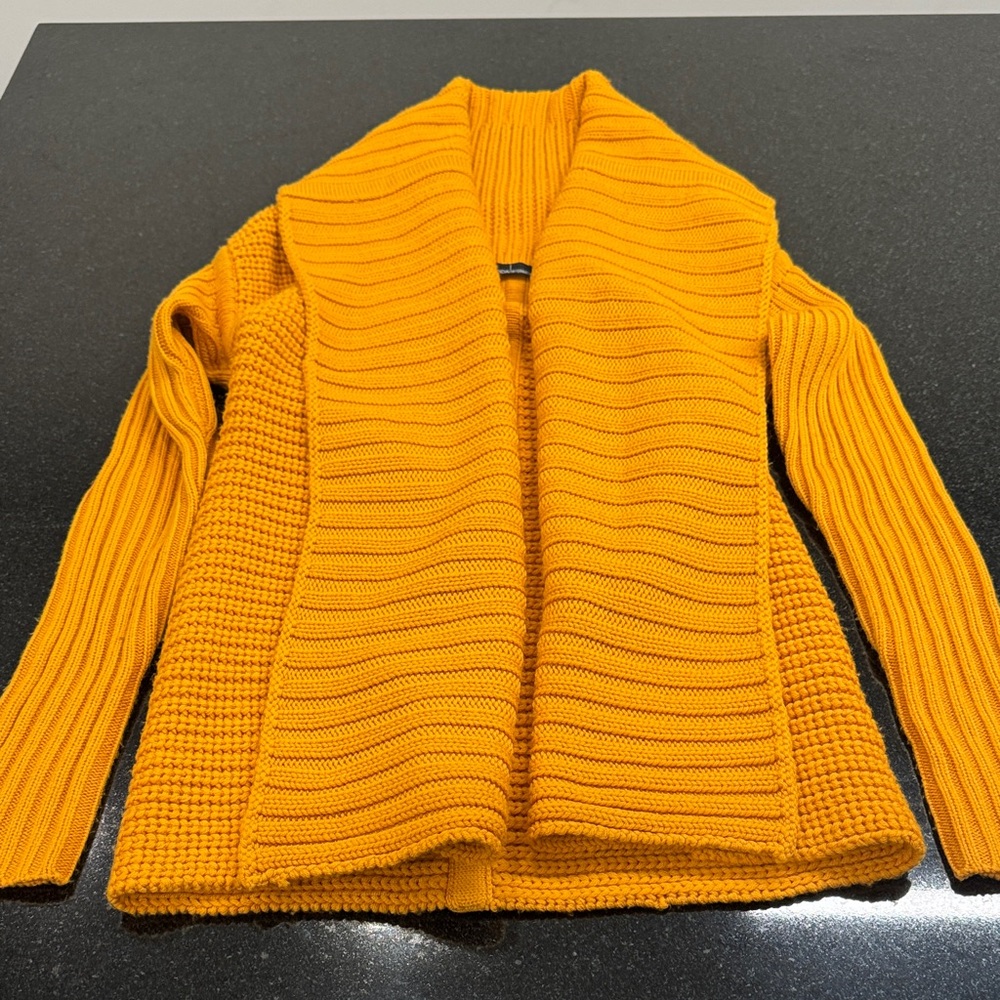 Cozy 100% Wool Mustard Yellow Women's Sweater S